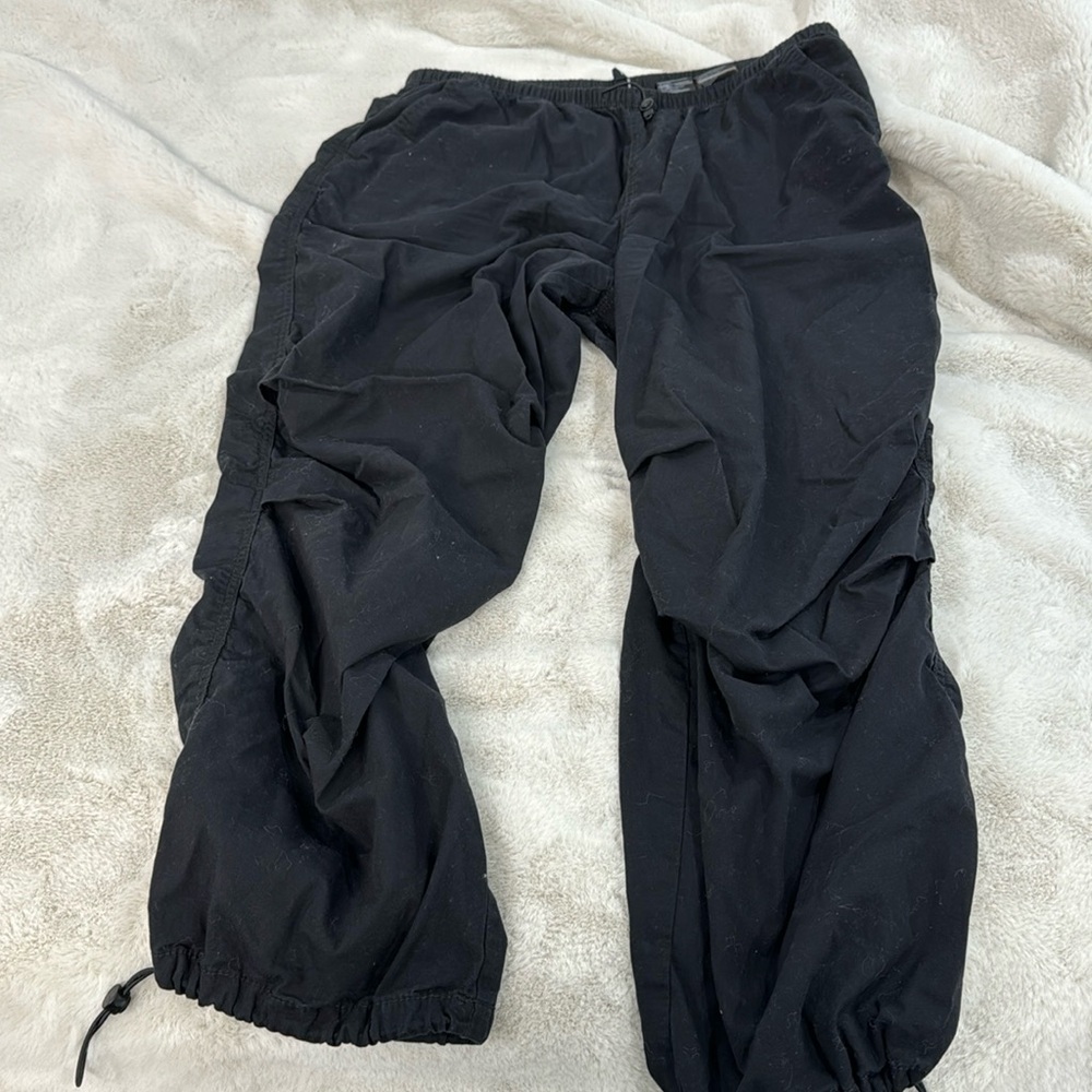 Black cargo joggers